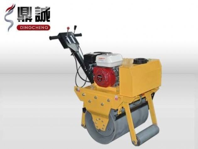 點(diǎn)擊查看詳細(xì)信息<br>標(biāo)題：輕型手扶式單鋼輪壓路機(jī) 閱讀次數(shù)：11560