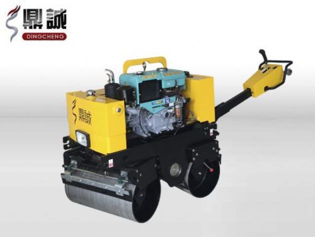 點擊查看詳細信息<br>標(biāo)題：DC-840-I全液壓手扶雙鋼輪壓路機 閱讀次數(shù)：14575