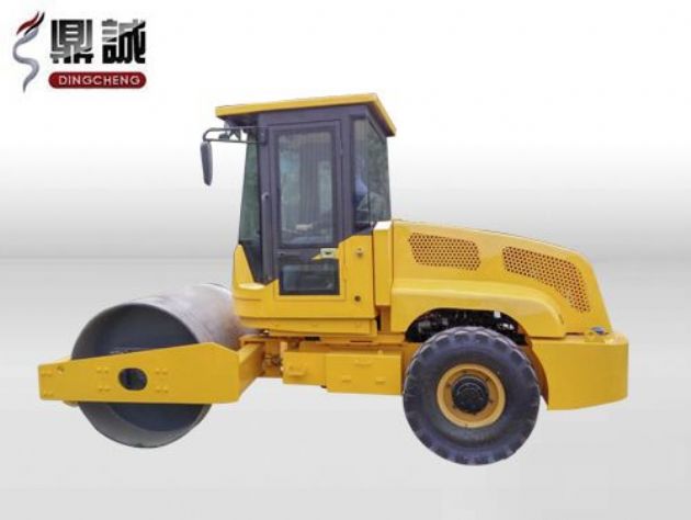點擊查看詳細(xì)信息<br>標(biāo)題：6噸單鋼輪振動壓路機 閱讀次數(shù)：13334