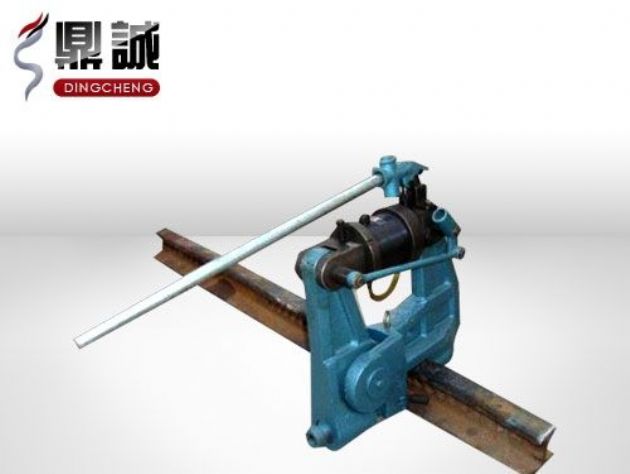 點擊查看詳細(xì)信息<br>標(biāo)題：液壓鋼軌擠孔機 閱讀次數(shù)：4448